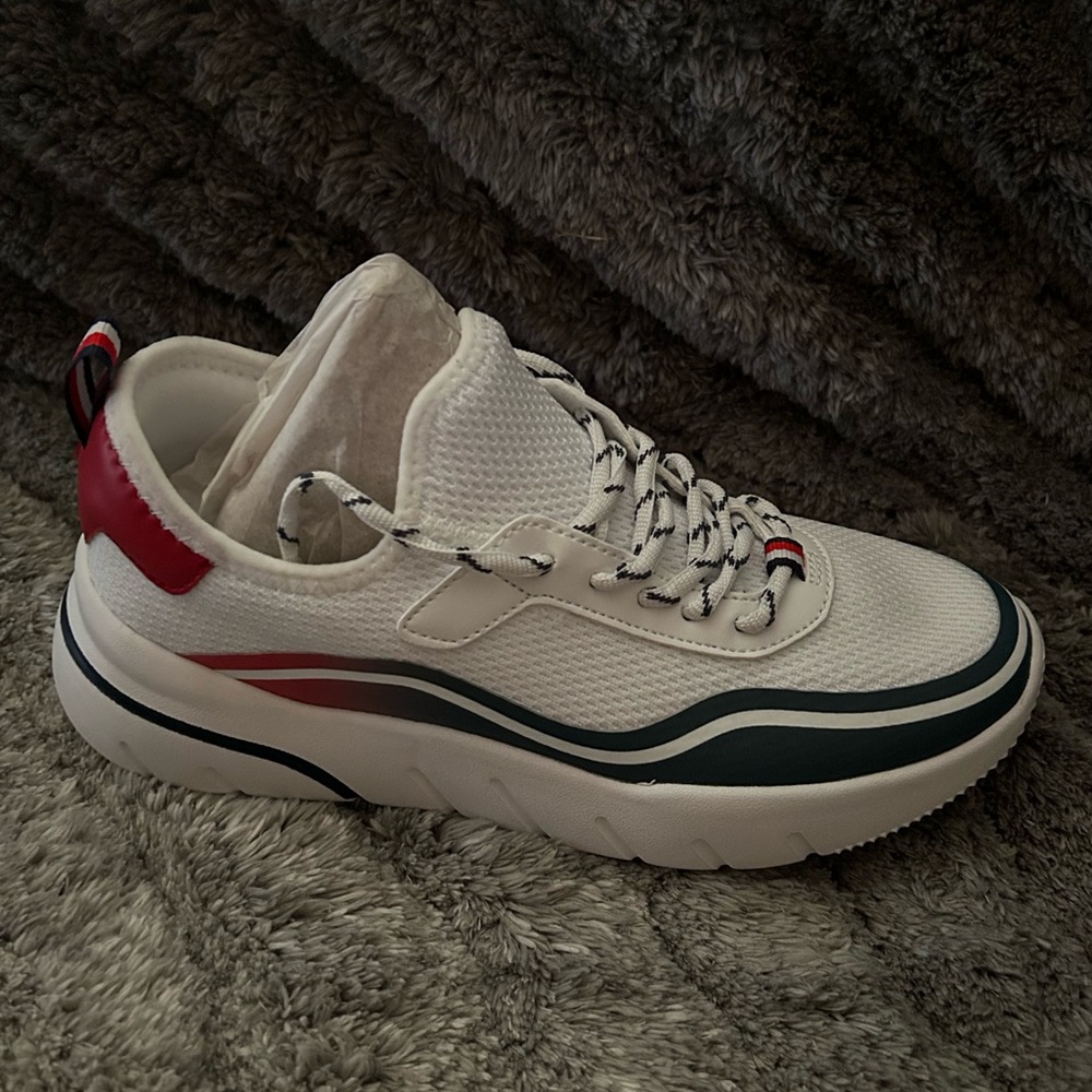 Tommy white shoes
